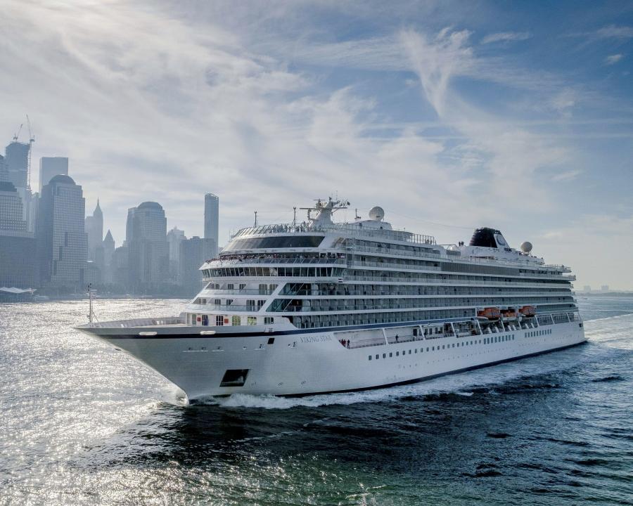 【大好評ラグジュアリー船の新コース】バイキング・エデンで行く 石垣島・廈門(観光付き/VISA不要)・宮古島 6泊7日 -那覇発着-