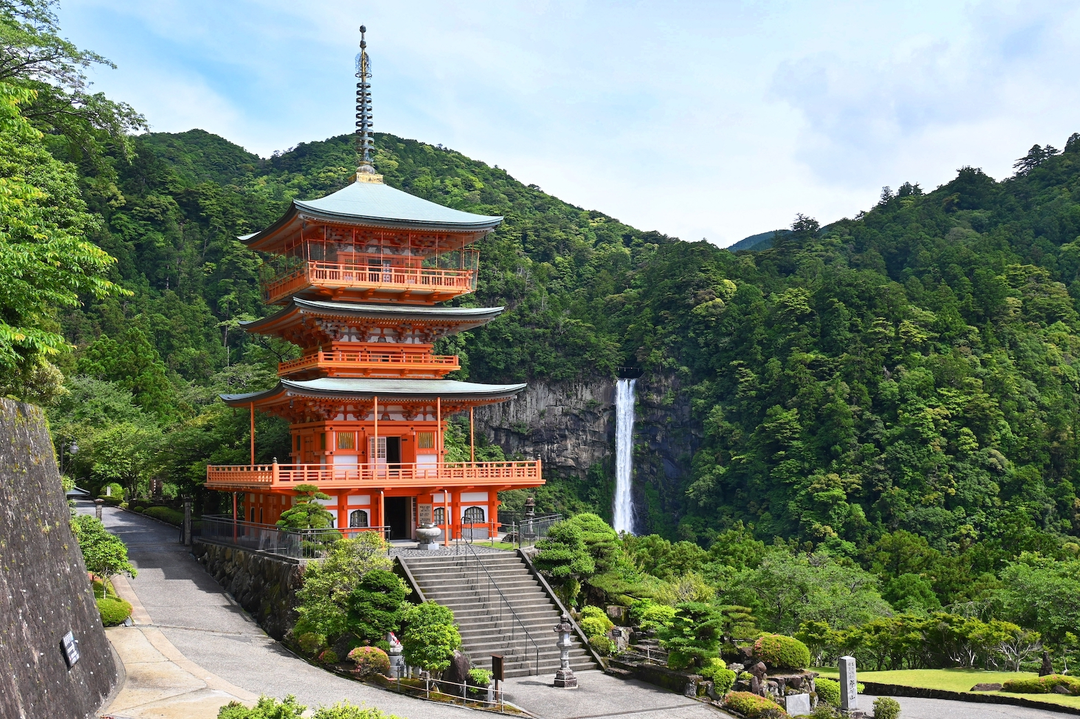 【お得‼楽々往復新幹線(名古屋~新横浜)付プラン※自由席】ダイヤモンド・プリンセスで行く 熊野大花火と四国・九州と韓国 11日間 (M423) -横浜発着-