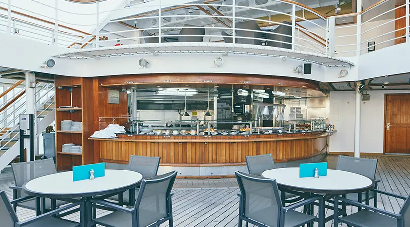 プールサイドレストラン&バー 湖畔