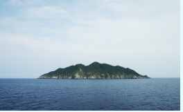 「神宿る島」沖の島(福岡)