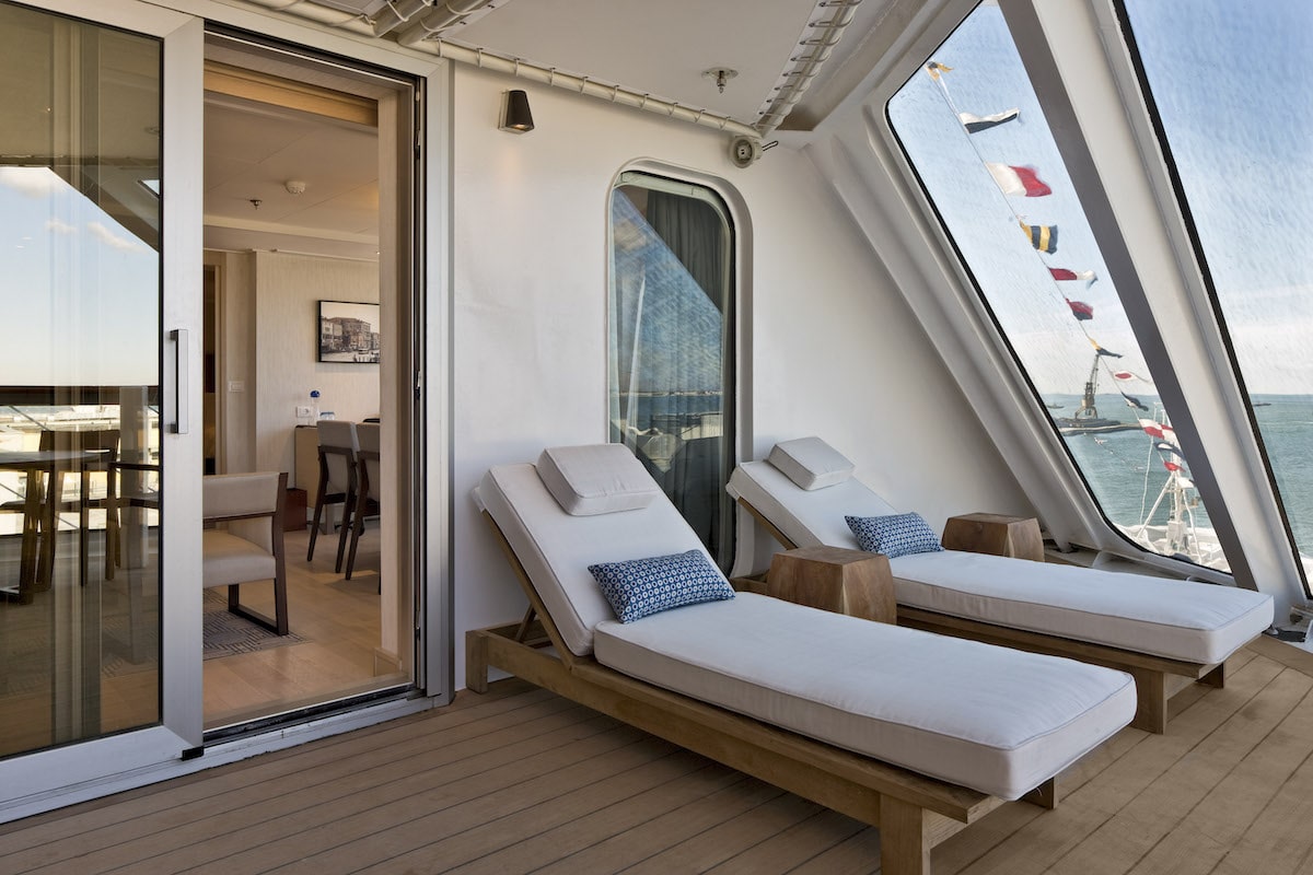 Explorer_Suite_Veranda